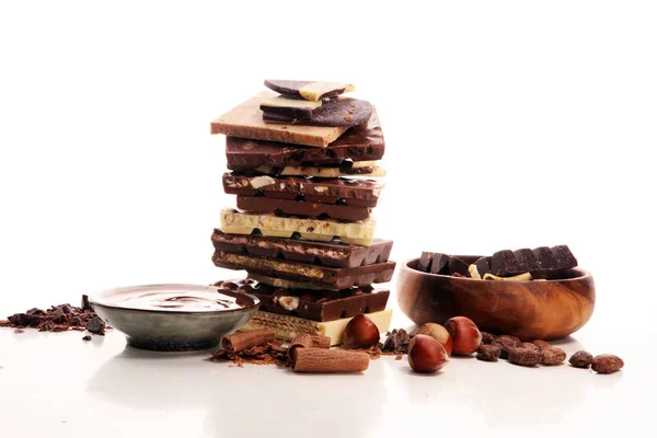 Barres Chocolat Sur Table Avec Tour Chocolat Tourbillon Chocolat Noix — Photo