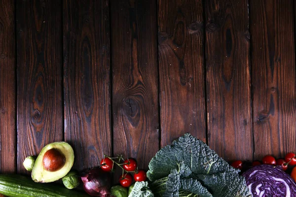 Состав Разнообразием Сырых Органических Овощей Фруктов Сбалансированное Питание — стоковое фото