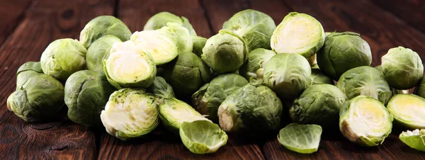 Organic Brussels Sprouts Antioxidant Balanced Diet Eating Brussels Sprouts Wooden — Stock Photo, Image