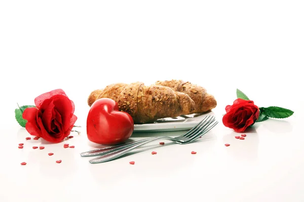 Frukost Bord Med Bröd Bullar Croissanter Sylt Kaffe Och Juice — Stockfoto