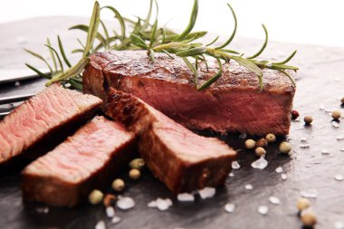 Barbekü fileto biftek. Kara Angus Başbakan eti biftek bonfile fileto mignon