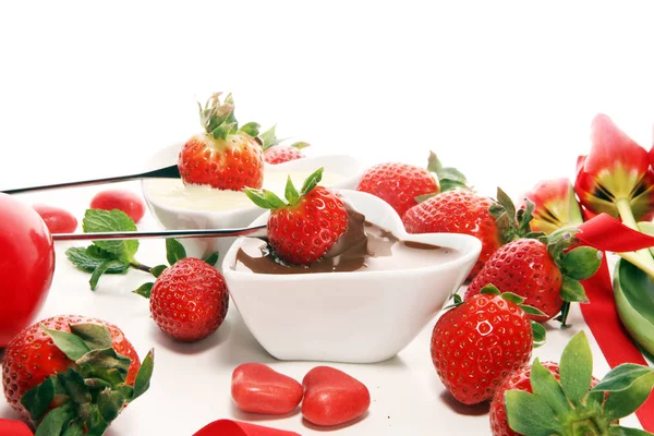 Valentine Chocolate Fondue Melted Fresh Strawberries Dark White Chocolate Tublips — Stock Photo, Image