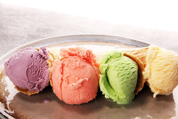 Set Van Verschillende Kleuren Smaken Met Bessen Noten Vruchten Vanille — Stockfoto