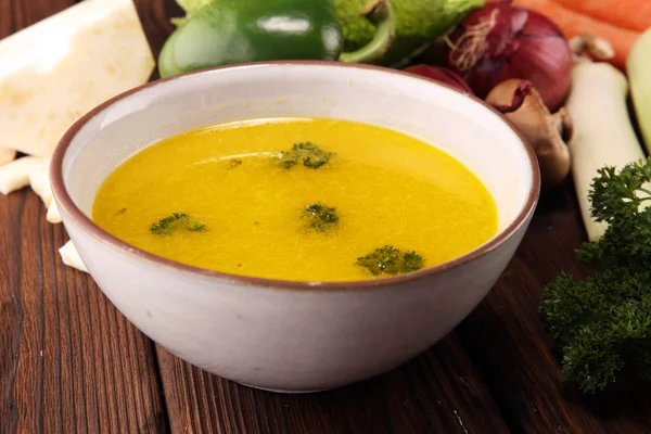 Brodo Con Carote Cipolle Varie Verdure Fresche Una Pentola Minestra — Foto Stock