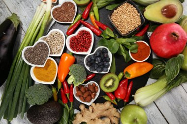 Sağlıklı gıda seçimi yeme temiz. meyve, sebze, tohum, superfood, tahıllar, yaprak sebze. Vejetaryen veya vegan gıda