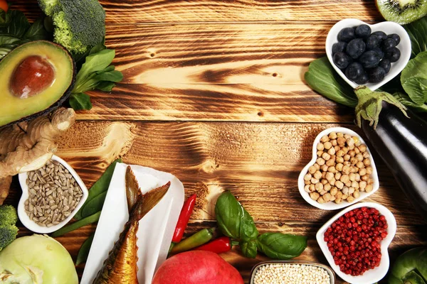 Auswahl gesunder Lebensmittel, saubere Ernährung. Obst, Gemüse, Saatgut, — Stockfoto