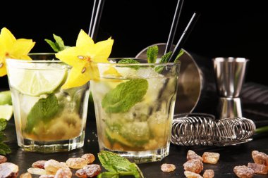 Limon meyve kireç Caipirinha Brezilya'nın masada