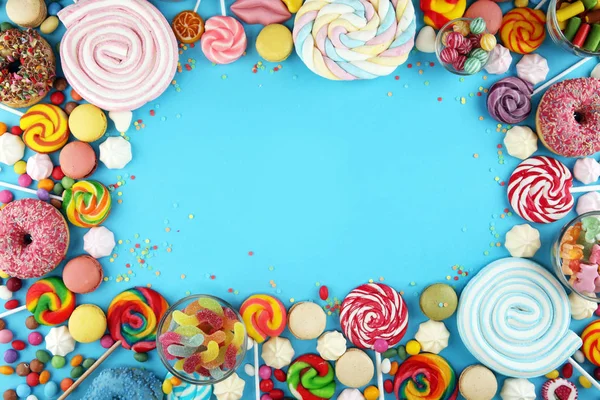 Bonbons avec de la gelée et du sucre. tableau coloré de différents enfants — Photo