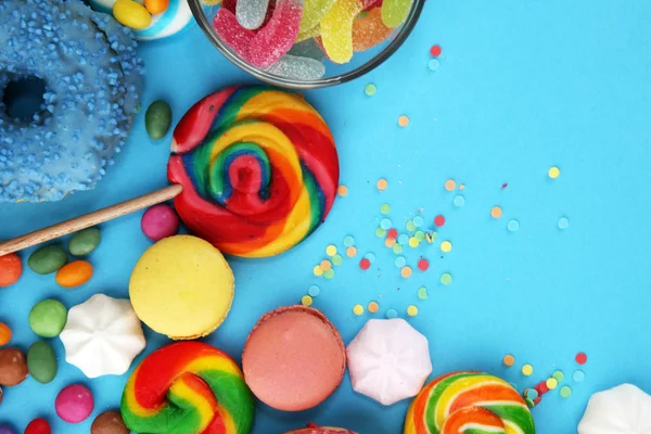 Jöle ve şeker ile şekerler. renkli farklı childs dizi — Stok fotoğraf