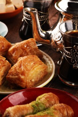 Orta Doğu ya da Arap yemekleri ve çeşitli meze, beton pas