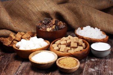 Şeker, kahverengi şeker ve beyaz rustik ahşap t türleri