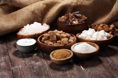 Şeker, kahverengi şeker ve beyaz rustik ahşap t türleri