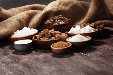 Şeker, kahverengi şeker ve beyaz rustik ahşap t türleri