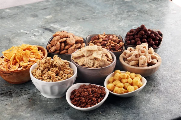 Cereal. Bowls of various cereals for breakfast. Muesli with kids — Stock Photo, Image