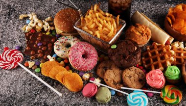 Sağlıksız ürünler. yemek vücut, deri, kalp ve dişler için kötüdür..