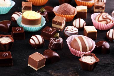 bir sürü değişik çikolatalı pralin, Belçikalı şekerleme gourm