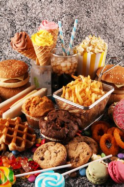 Sağlıksız ürünler. yemek vücut, deri, kalp ve dişler için kötüdür..