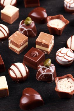 bir sürü değişik çikolatalı pralin, Belçikalı şekerleme gourm