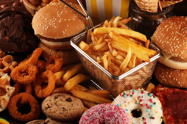 Sağlıksız ürünler. yemek vücut, deri, kalp ve dişler için kötüdür..