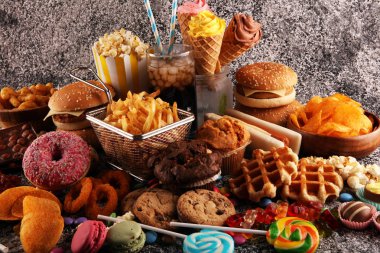 Sağlıksız ürünler. yemek vücut, deri, kalp ve dişler için kötüdür..