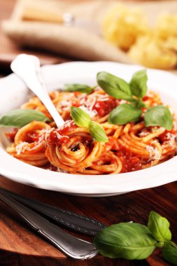 Lezzetli spagetti Bolognaise veya Bolonya lezzetli tabak