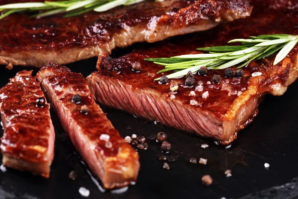 Bife de costela de churrasco ou bife de lombo - Entrecote Wagyu envelhecido a seco — Fotografia de Stock