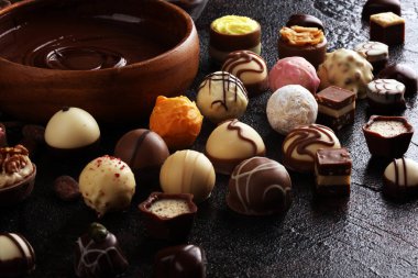 bir sürü değişik çikolatalı pralin, Belçikalı şekerleme gourm