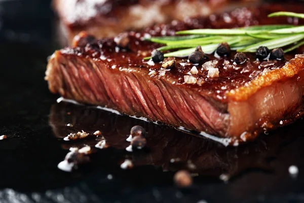 Barbecue rib eye Steak nebo steaky-suché staré Wagju entrecote — Stock fotografie