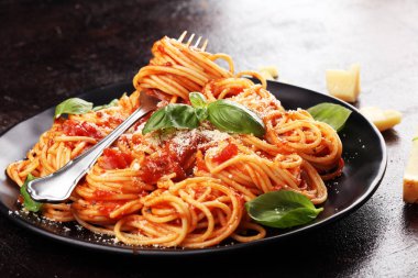 Lezzetli spagetti Bolognaise veya Bolonya lezzetli tabak