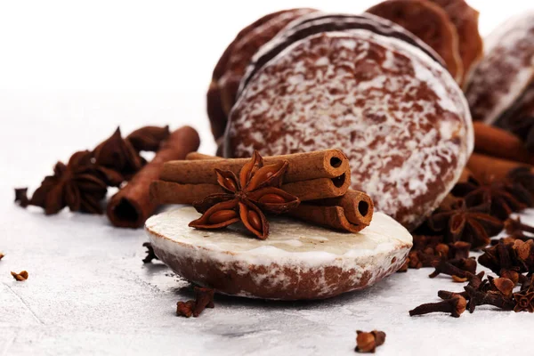 Pains d'épice typiques allemands tels que Lebkuchen et Aachener Print — Photo