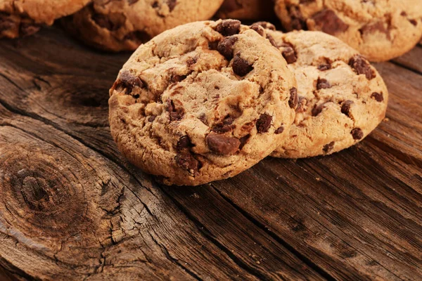 Schokoladenkekse Auf Dem Holztisch Chocolate Chip Cookies Auf Holz Geschossen — Stockfoto