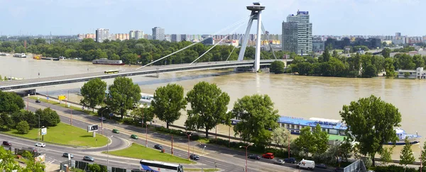 Bratislava Eslovaquia Junio Vista Del Puente Del Río Danubio — Foto de Stock