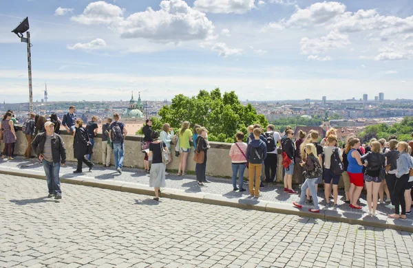 Prag Tschechische Republik Juni Touristen Bewundern Die Aussicht Juni 2013 — Stockfoto