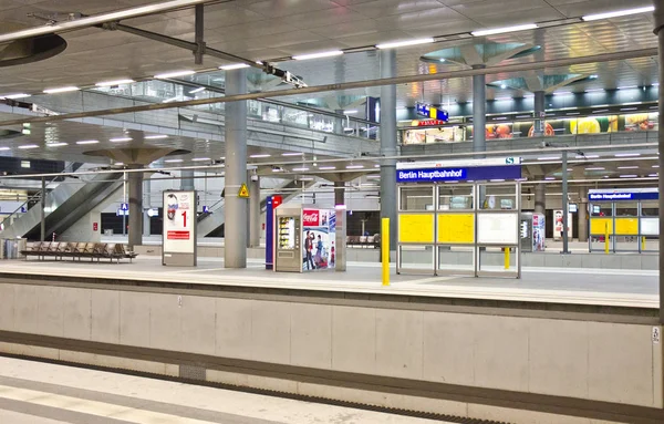 Berlijn Juni Interieur Van Berlin Central Station Hauptbanhof Juni 2013 — Stockfoto