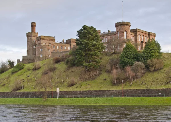 Antik Inverness Castle, İskoçya'nın doğal atış