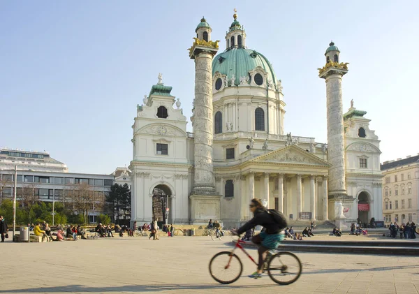 Bécs Ausztria 2015 Március Gyönyörű Barokk Karlskirche Templom — Stock Fotó