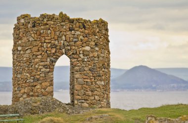 Bulutlu gün antik kalıntıları doğal atış