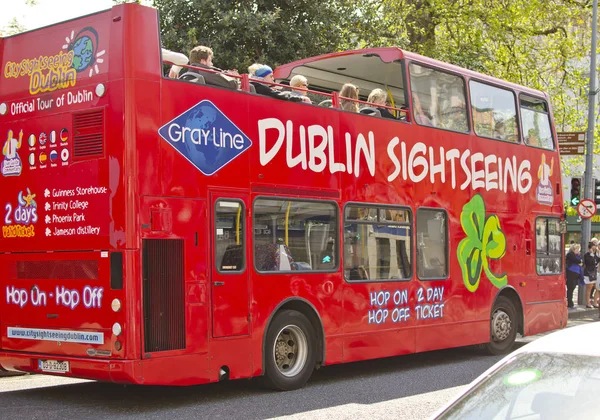 Dublín Irlanda Mayo Dublín Autobús Turístico Con Turistas —  Fotos de Stock