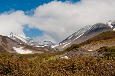 Dzenzur yanardağ, güzel manzara. Nalychevo Doğa Parkı, Kamçatka Krayı, Rusya Federasyonu