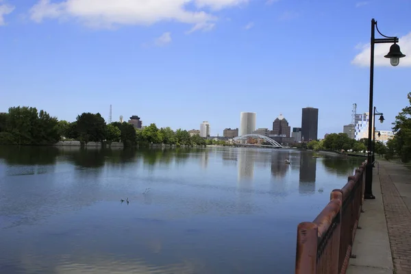 Στον ορίζοντα της Νέας Υόρκης Rochester όμορφη μέρα του καλοκαιριού — Φωτογραφία Αρχείου