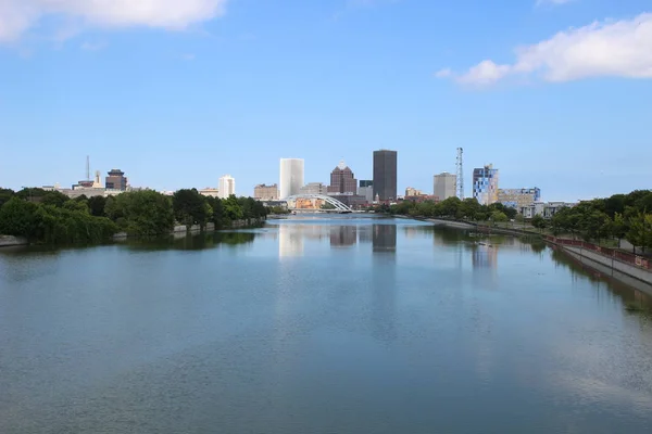 Skyline di Rochester New York, una città che si trova nella parte occidentale di New York — Foto Stock