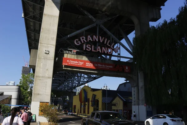 Vancouver, Canada - 17 juni 2018: Granville markt teken. De markt is een beroemde toeristische attractie.. — Stockfoto