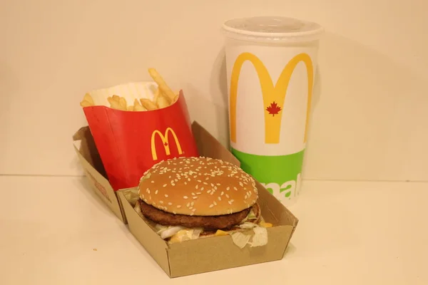 Kasım 2018 Londra Kanada Bir Big Mac Combo Düzenlenmemiş Bir — Stok fotoğraf