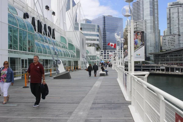 Juni 15 2018, Vancouver Canada: Canada Place, de thuisbasis van het Vancouver Trade and Convention Center ligplaats. Vancouver, Canada — Stockfoto