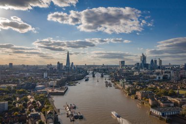 Doğu Londra Hava günbatımı cityscape