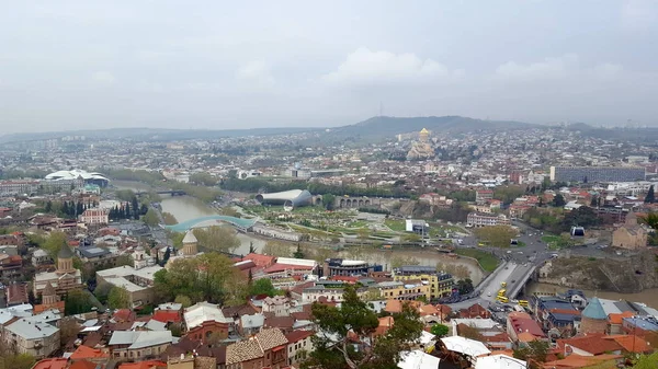 Tbilisi Gürcistan'ın başkenti güzel panoramik manzaralı