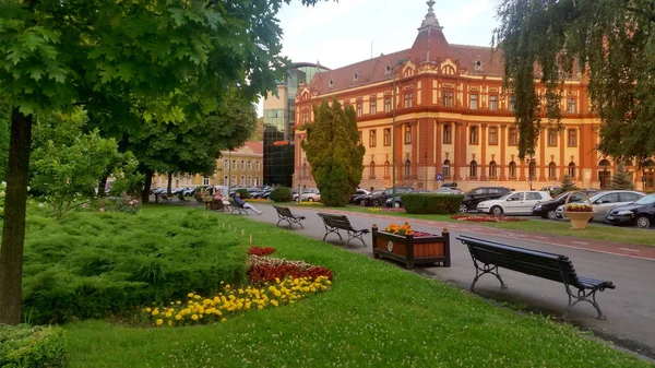 罗马尼亚布拉索夫 2017年7月25日 罗马尼亚特兰西瓦尼亚美丽的布拉索夫县议会大楼 — 图库照片