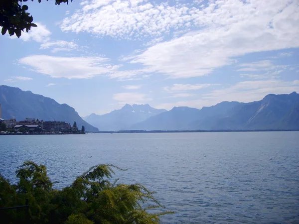 Alps on Lake Geneva at Montreux, Switzerland — Stock Photo, Image