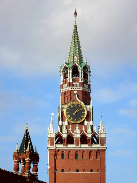 莫斯科克里姆林宫的Spasskaya塔位于莫斯科红场。俄罗斯. — 图库照片