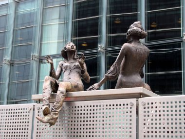 Avrupa Komisyonu Genel Merkezi Önünde Heykel, Brüksel